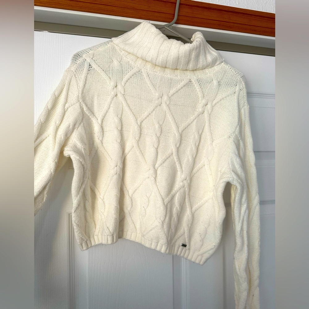 Cozy Cable Knit Turtleneck Sweater - Cream